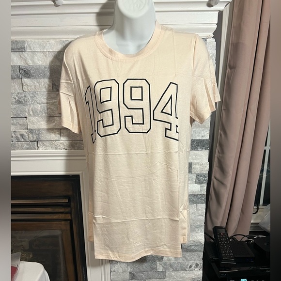 1994 Retro Graphic Cream T-Shirt – Unisex Birthday Tee – Size S– NWOT - Picture 2 of 4